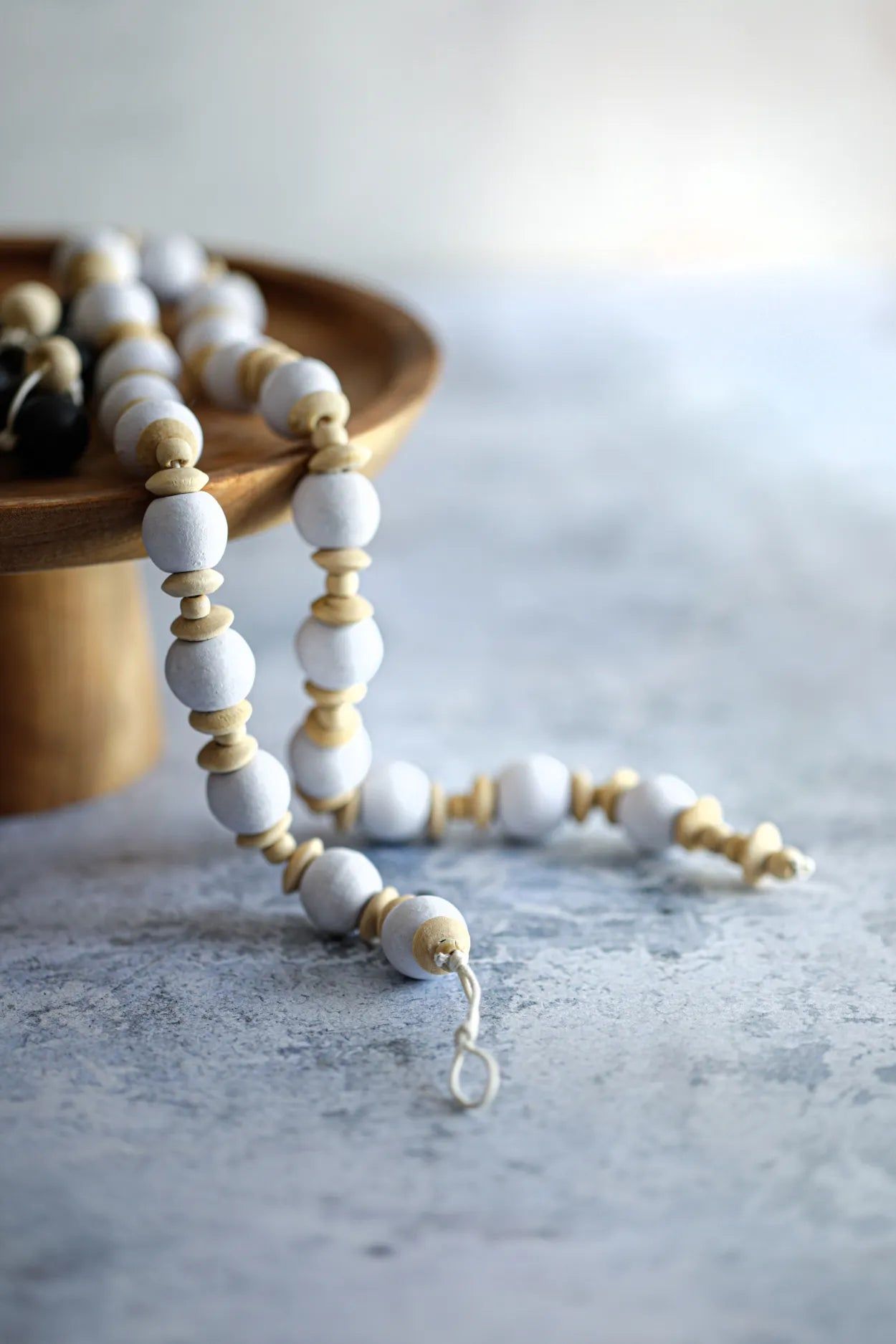 Plato para pastel de raíz de teca - M