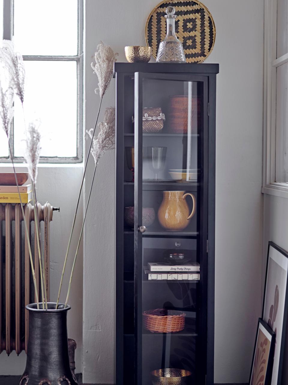 Emilio Cabinet - Black / Firwood