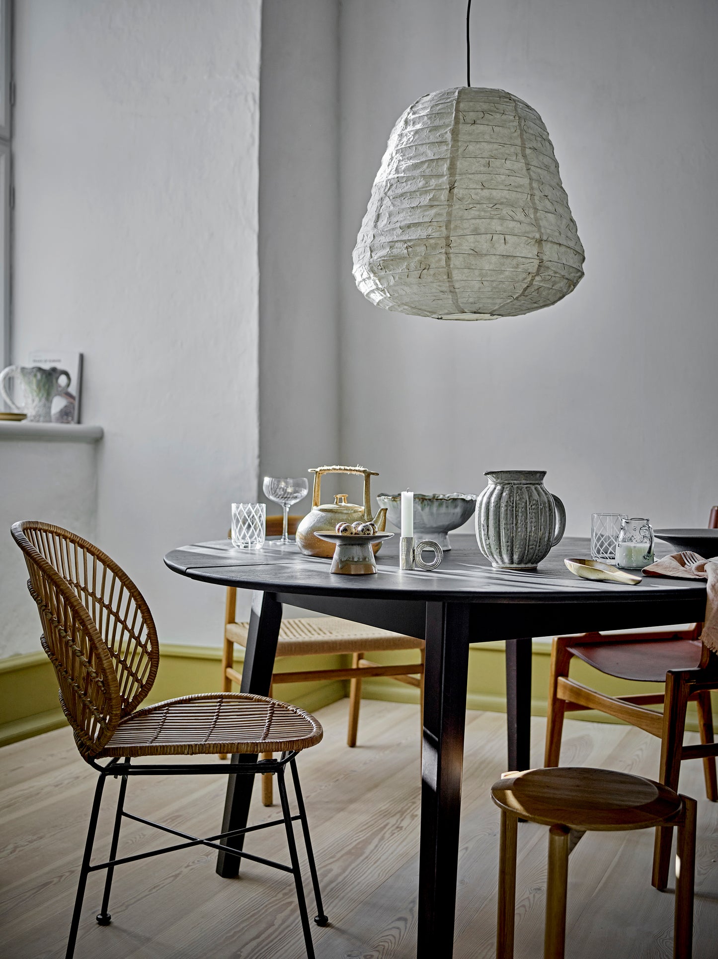 Peron Dining Table - Black / Oak