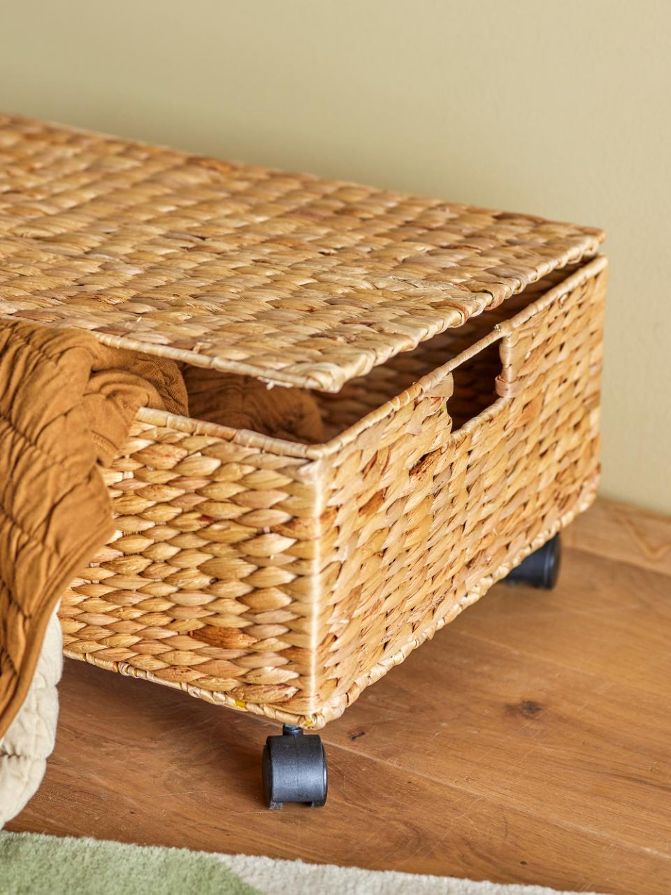 Nelas Basket with wheels