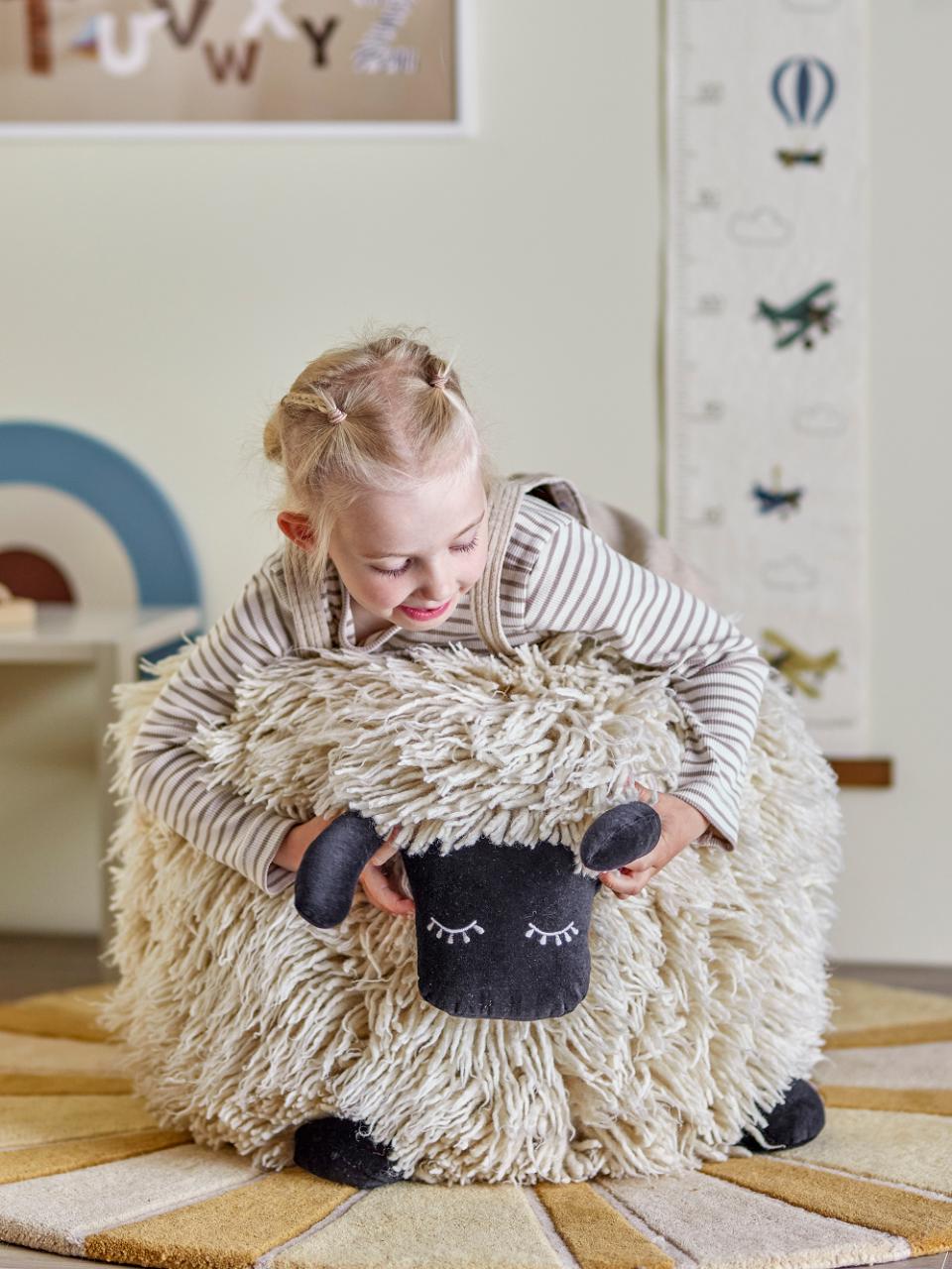 Dolly Pouf