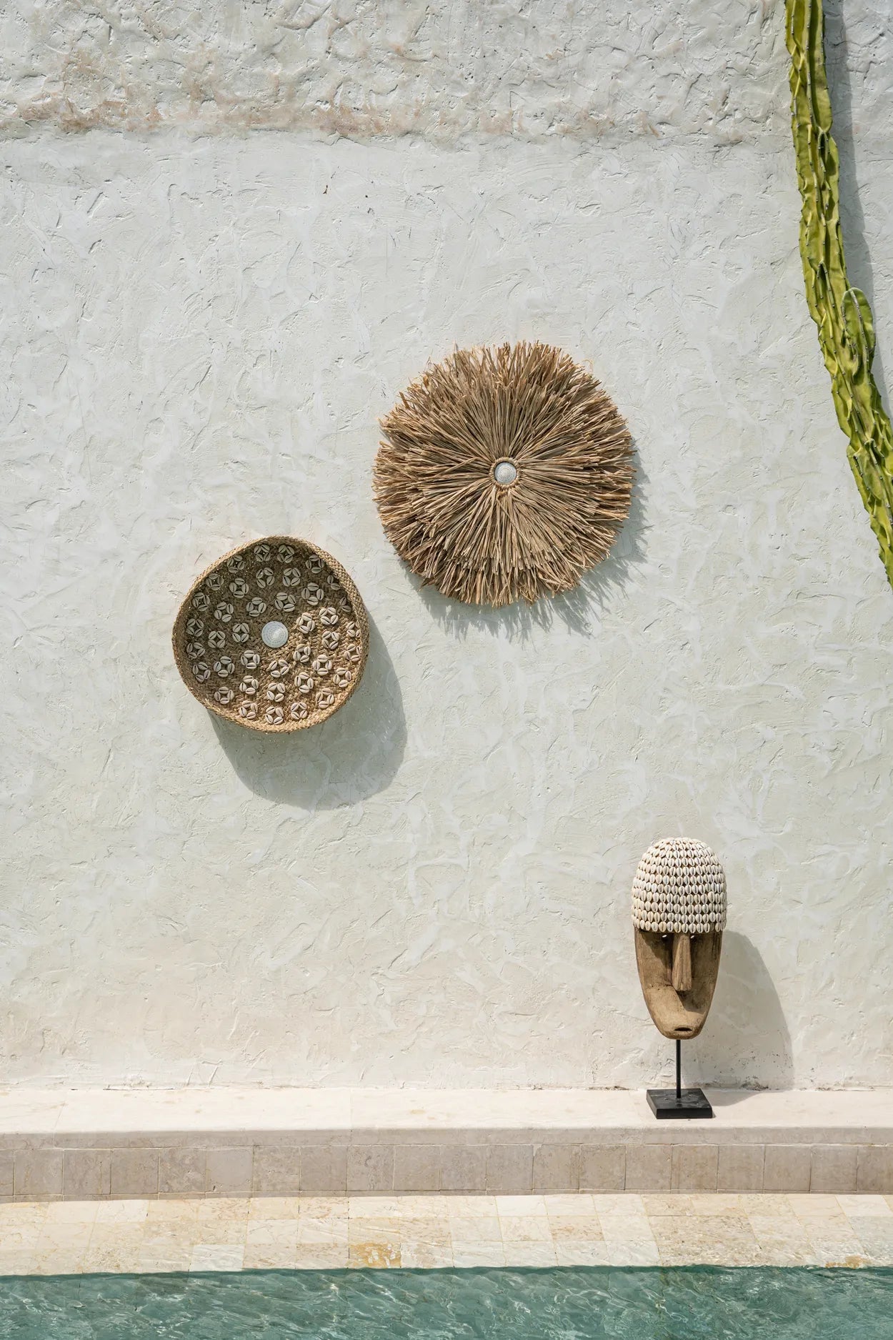 The Caribe Shell Plate - Natural White - M