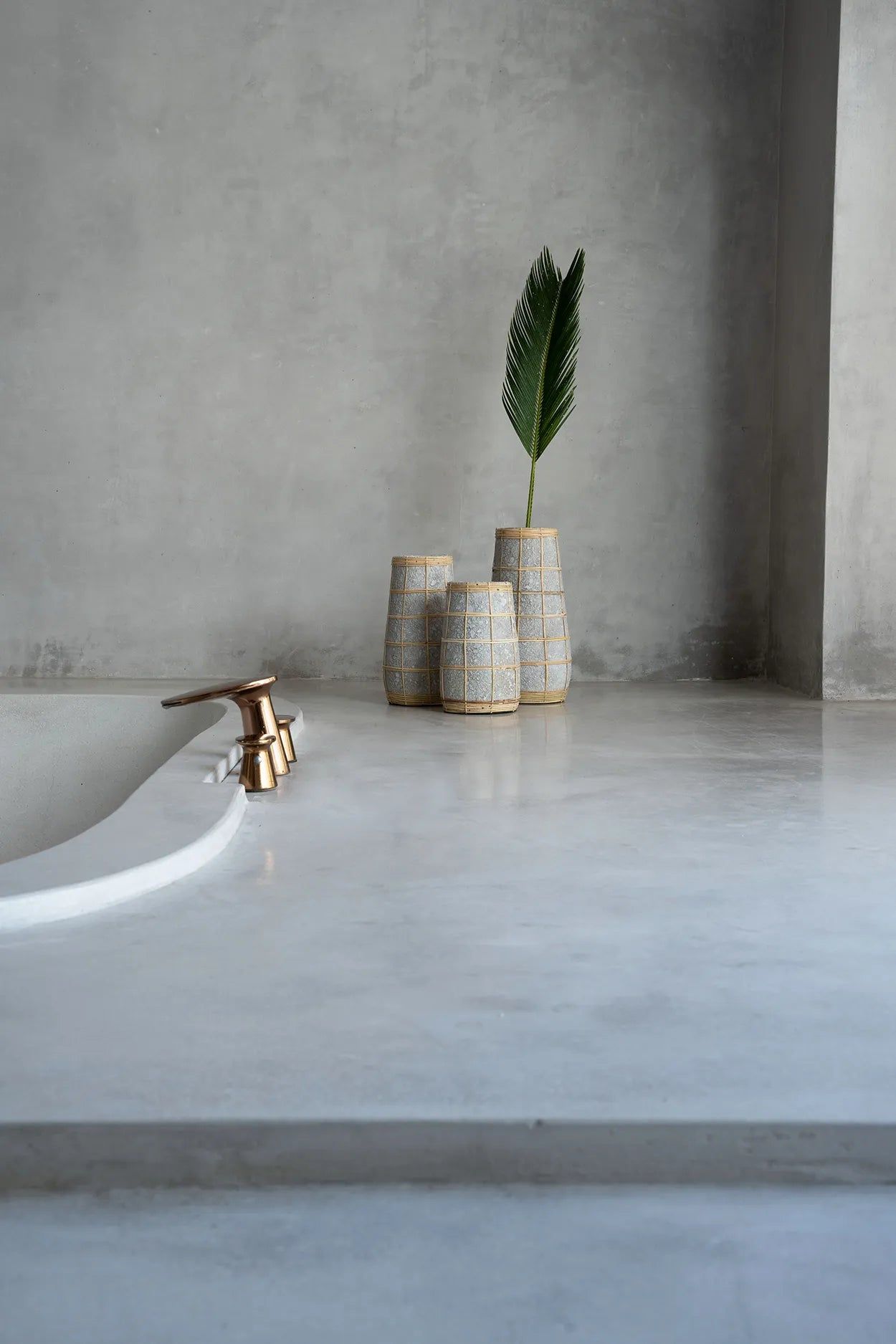 The Cutie Vase - Concrete Natural - S