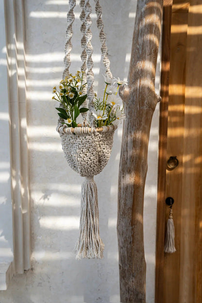 The Twisted Macramé Plant Holder - Natural White - L