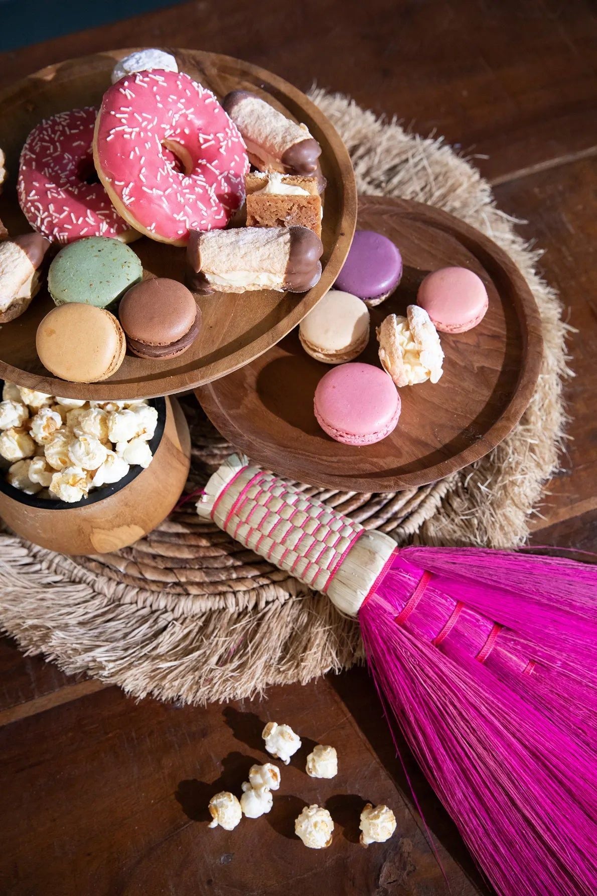 The Teak Root Cake Dish - L