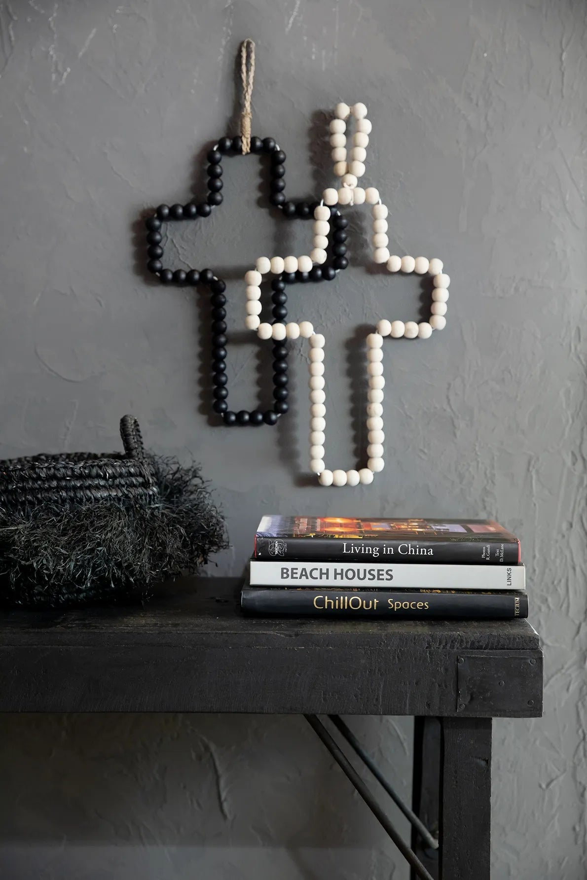 The Wooden Cross Black