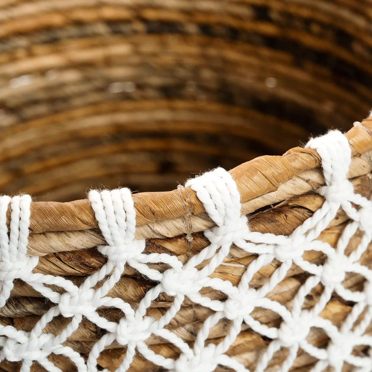 The Crossed Stitched Macrame Basket - Natural White - S