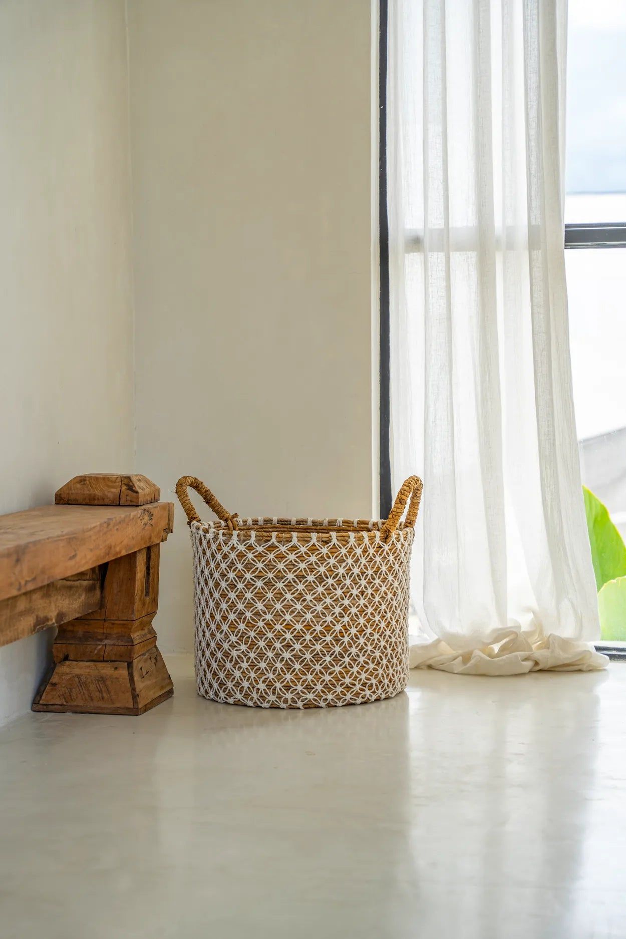 The Crossed Stitched Macrame Basket - Natural White - S