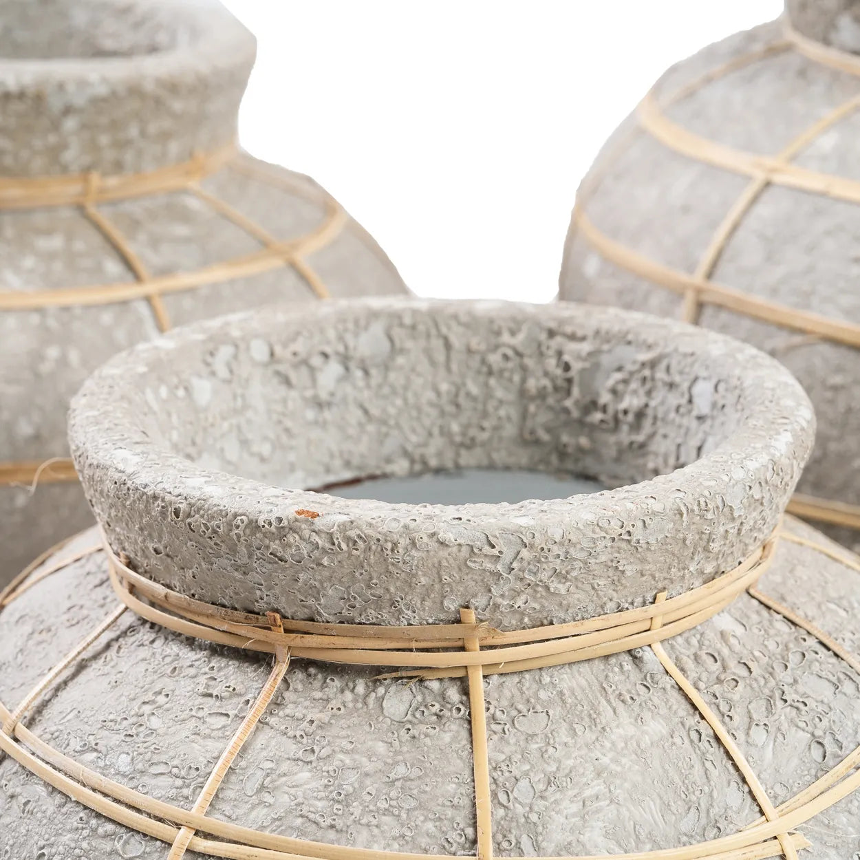 The Belly Vase - Concrete Natural - M