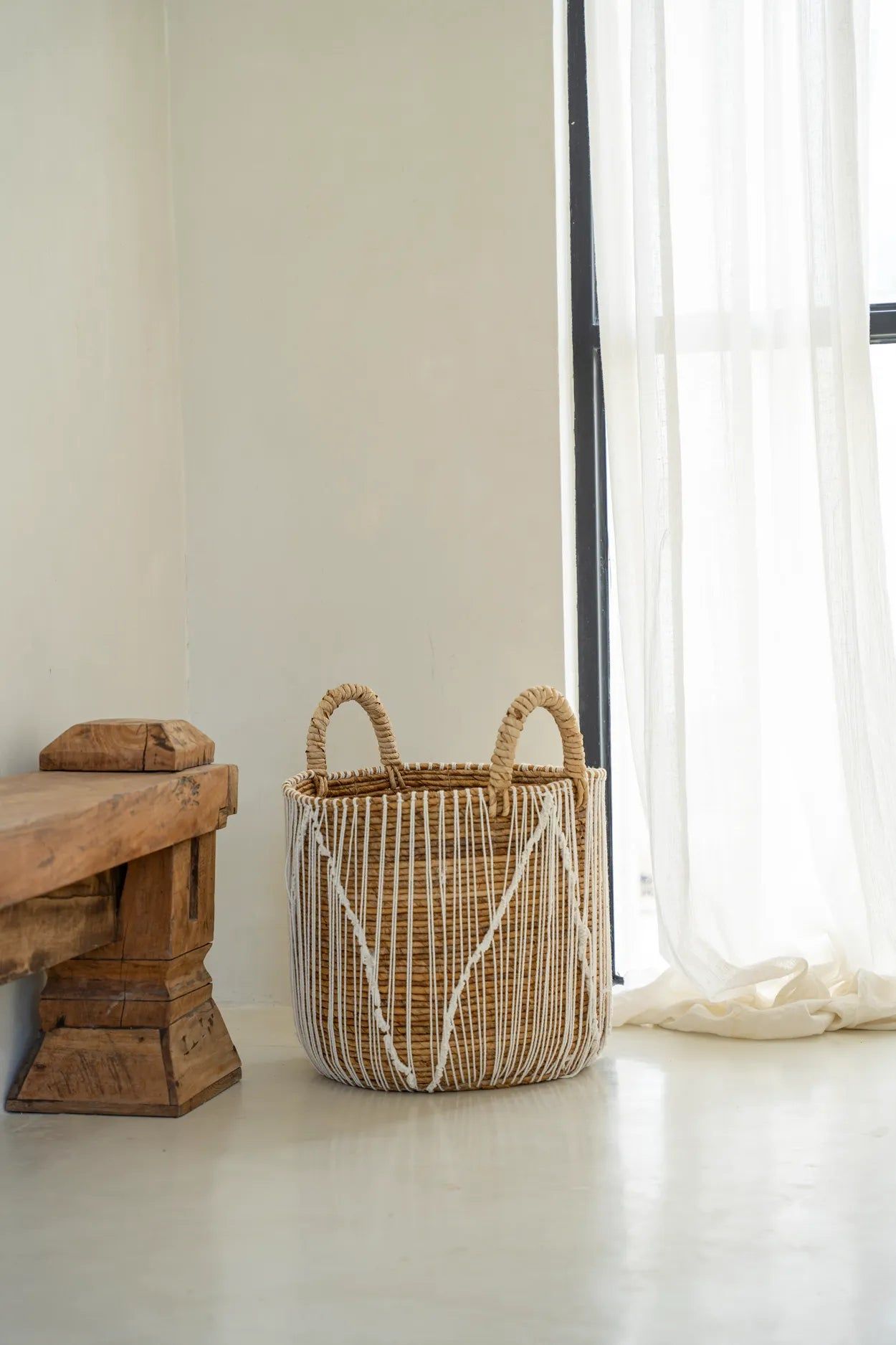 The Straight Stitched Macrame Basket - Natural White - M